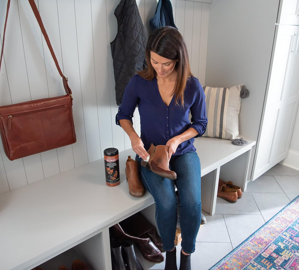 Leather Cleaner & Conditioner Wipes with UV Protection, Prevent Cracking or Fading of Leather Couches, Car Seats, Shoes, Purses - 30 Ct